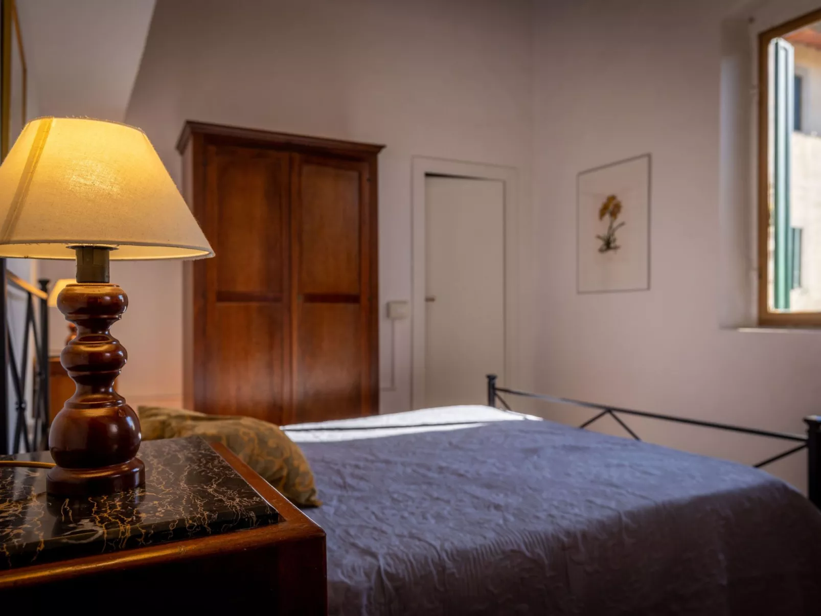 Geräumige Wohnung mit 3 Schlafzimmern und 3 Bädern-Inside