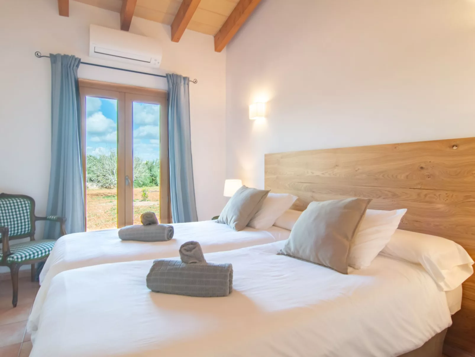 Stilvolle, top-moderne, traumhafte Finca in Sineu-Inside