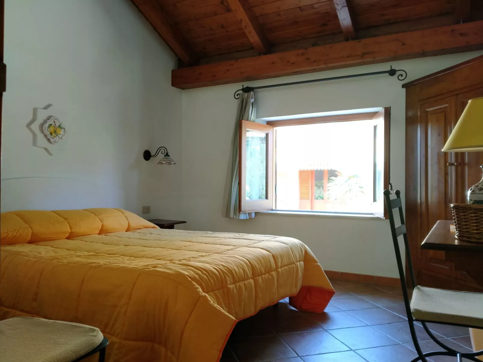 'Suite Fico Nero-Drinnen