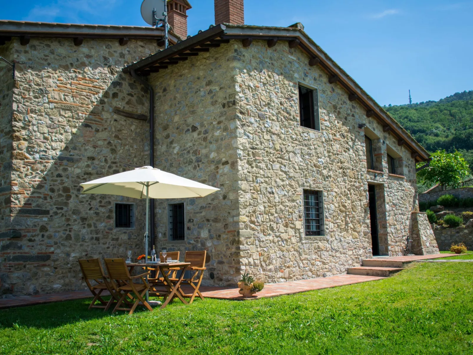 In Quarrata mit Großem Garten-Draußen