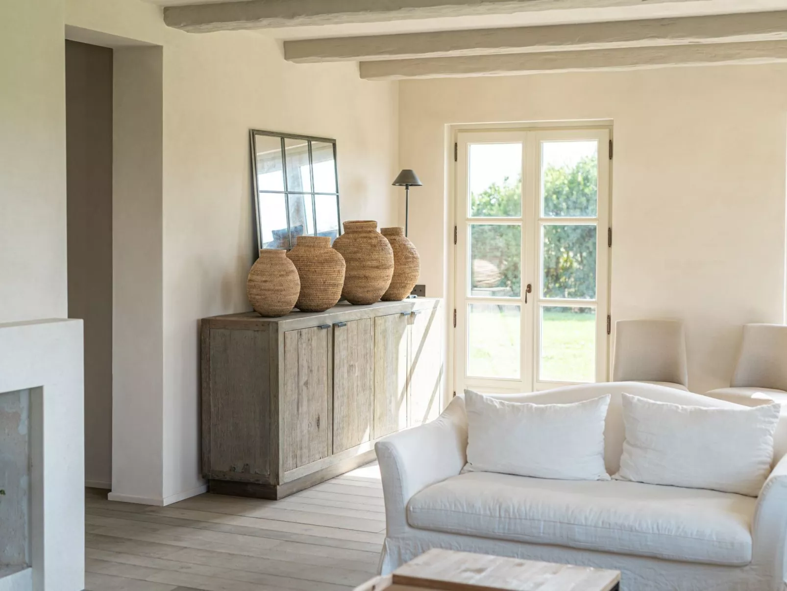 Capalbio Pool-Inside