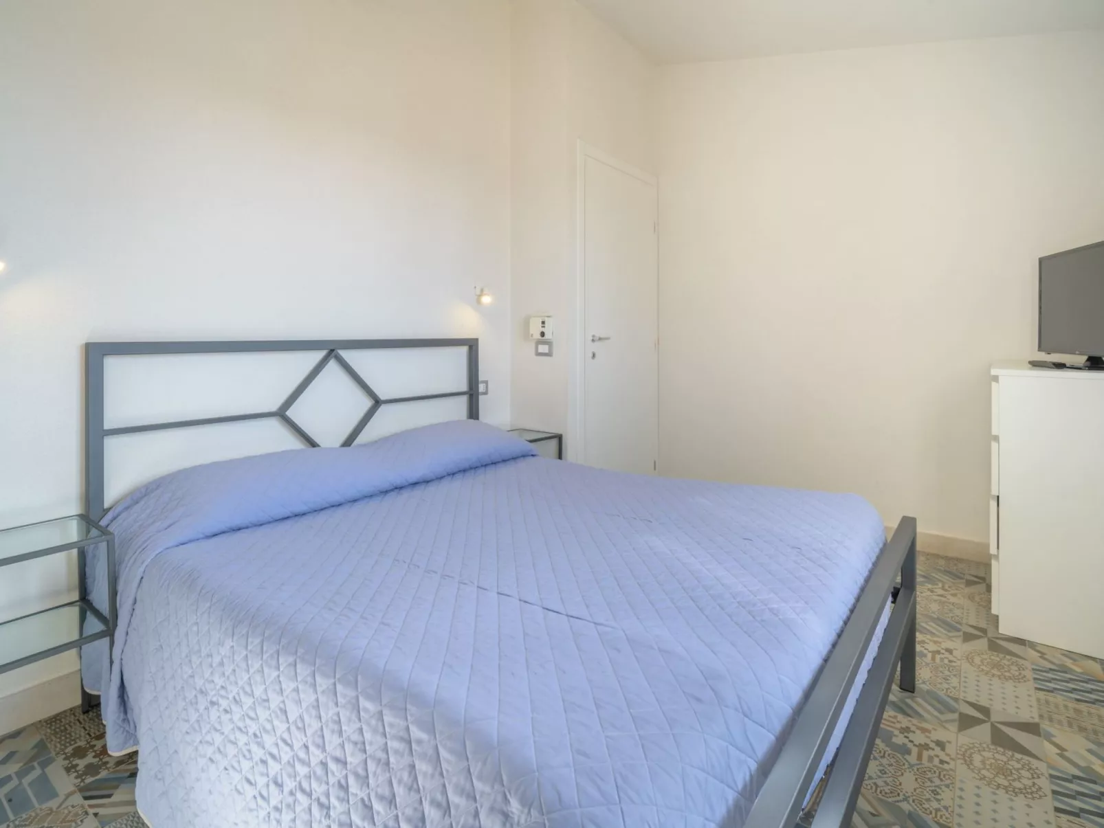 In Donnalucata mit Grill und Terrasse-Inside