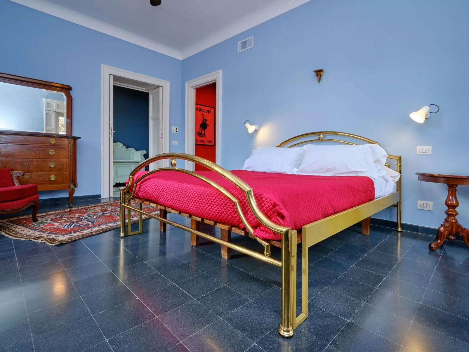 'Sette Cappelli-Inside