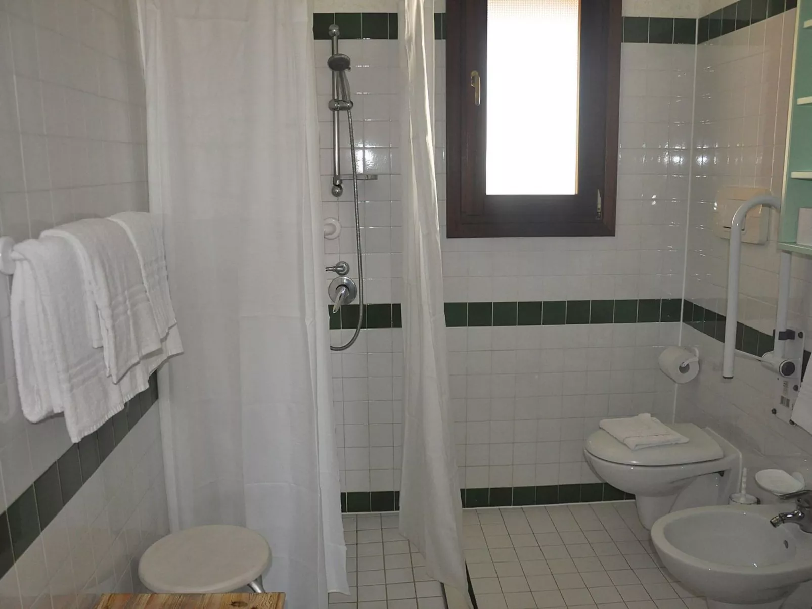 Apt. Eldi 2AS, mit gemeinsamem Schwimmbad-Drinnen