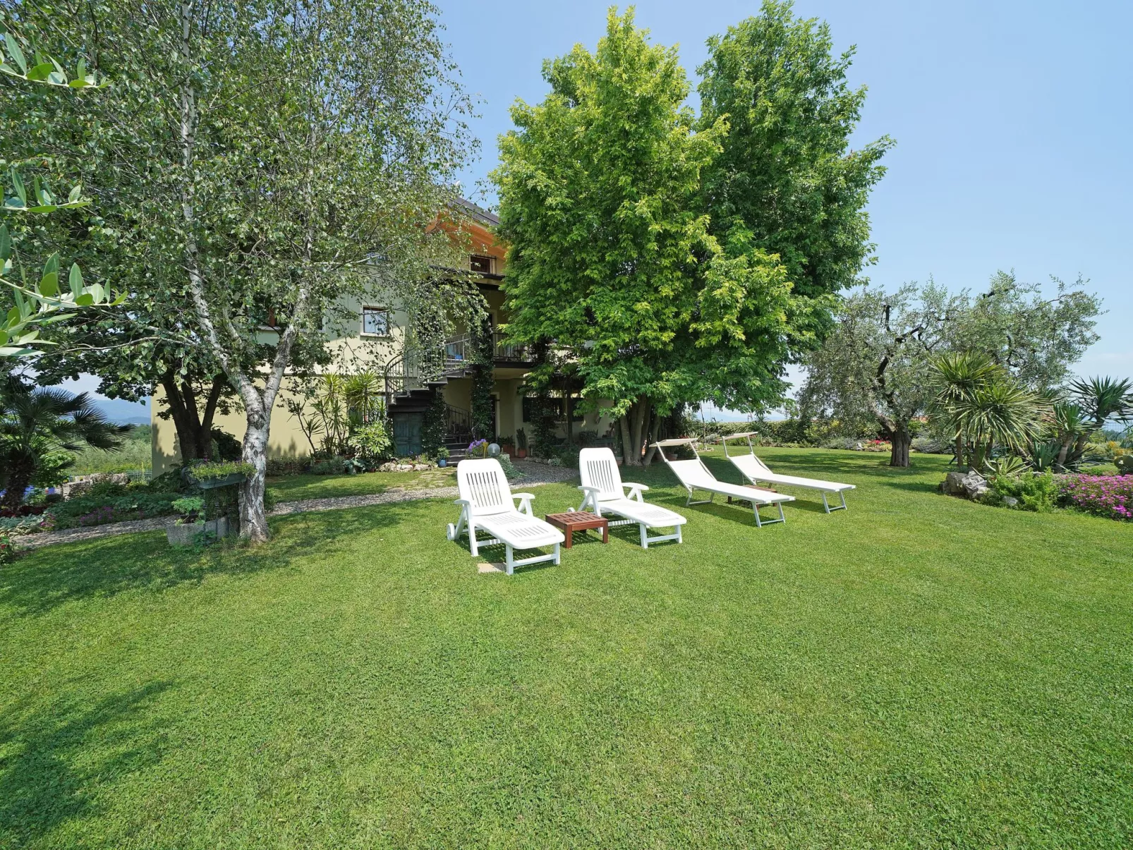Wohnung mit Blick auf den Gardasee-Draußen