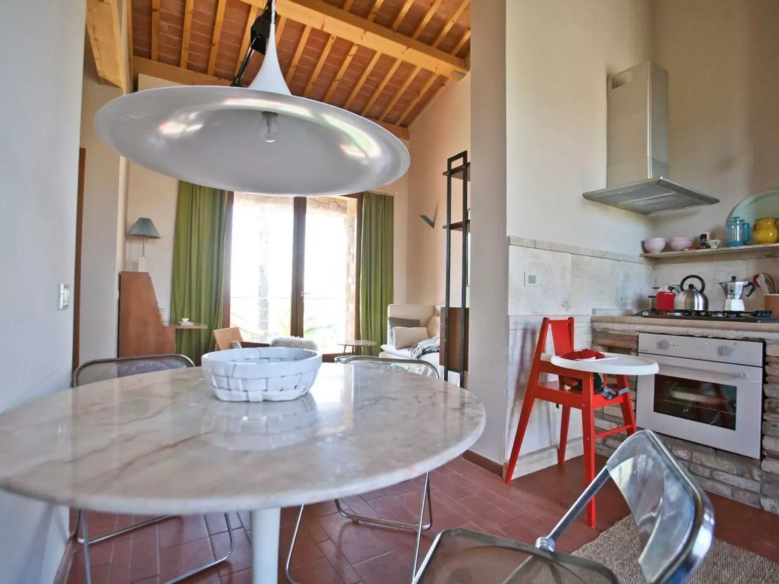 "Villa Aria" mit Gemeinschaftspool-Drinnen