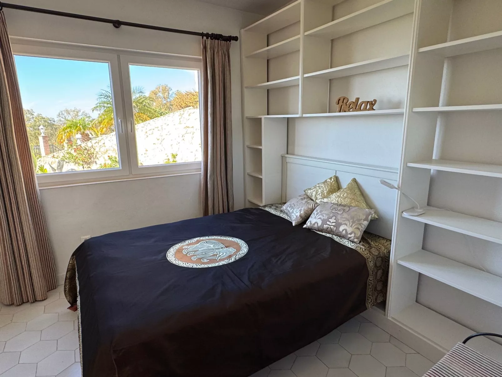 Villa Bella Vista mit Panoramablick und priv. Pool-Dedans