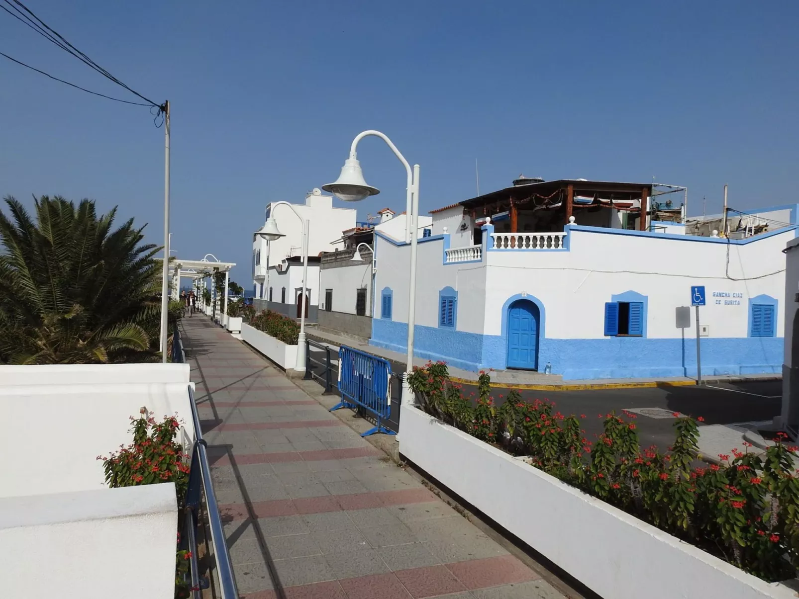 Haus mit beheiztem Schwimmbad, Berg- und Meerbli-Dehors