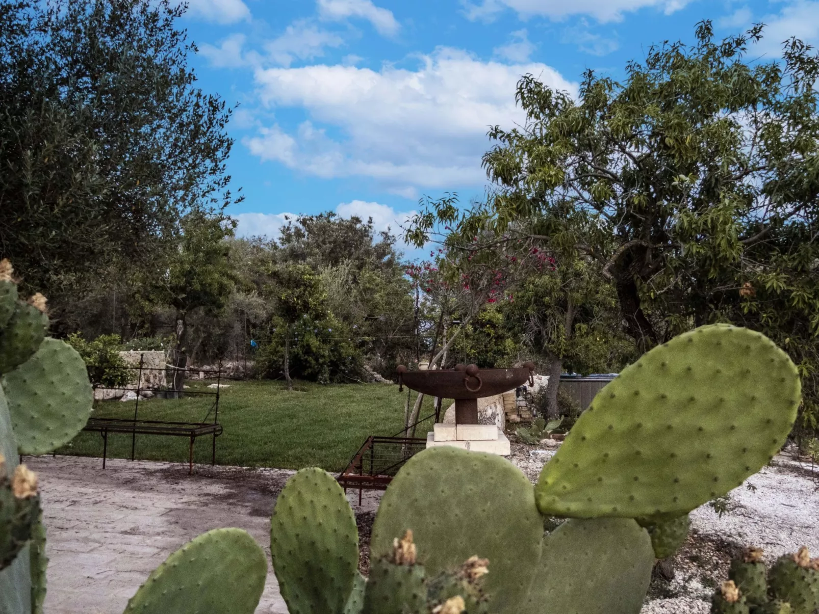 Mirriusa' Ferienhaus mit Jacuzzi-Outside