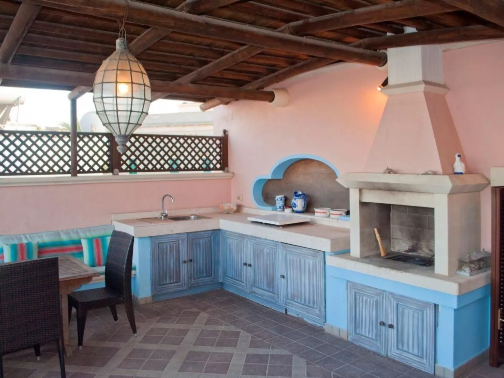 Unterkunft über den Dächern von Otranto mit riesiger Dachterrasse-Image-tags.info