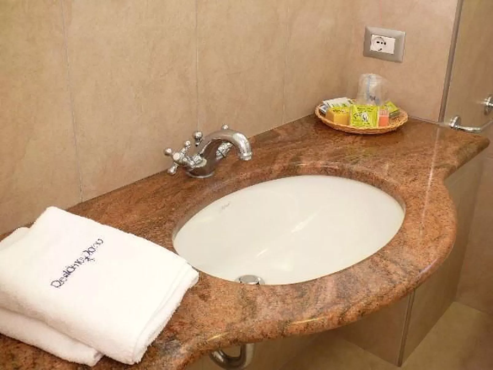 "San Rocco Suite mit Terrasse-Drinnen