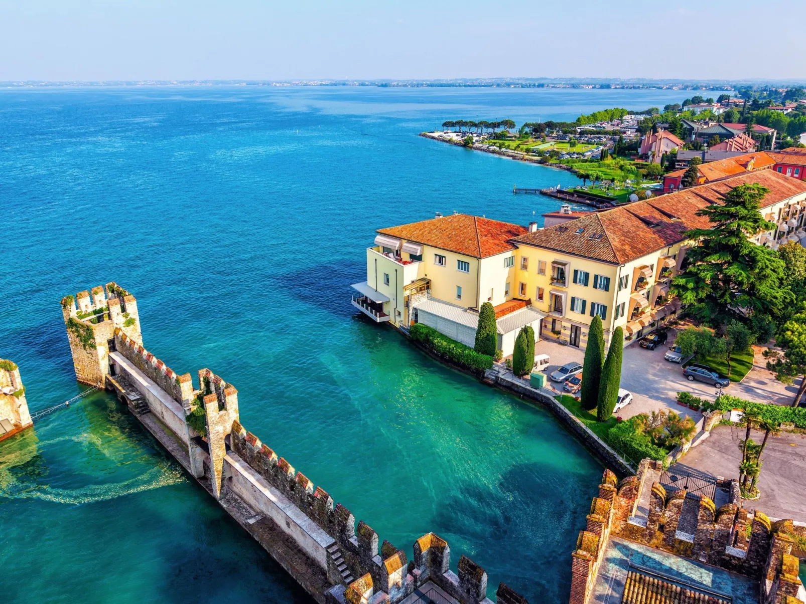 Schönes Studio-Apartment - Pool und Balkon-Draußen