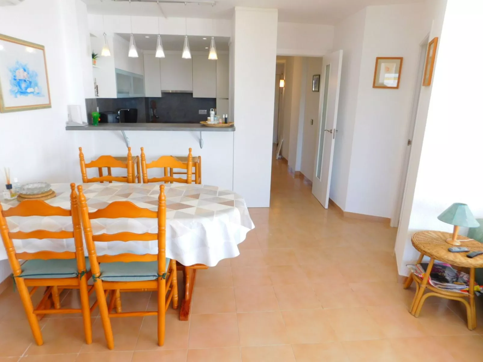 Mit großer Terrasse und Parkplatz in Salatar, Roses-Inside