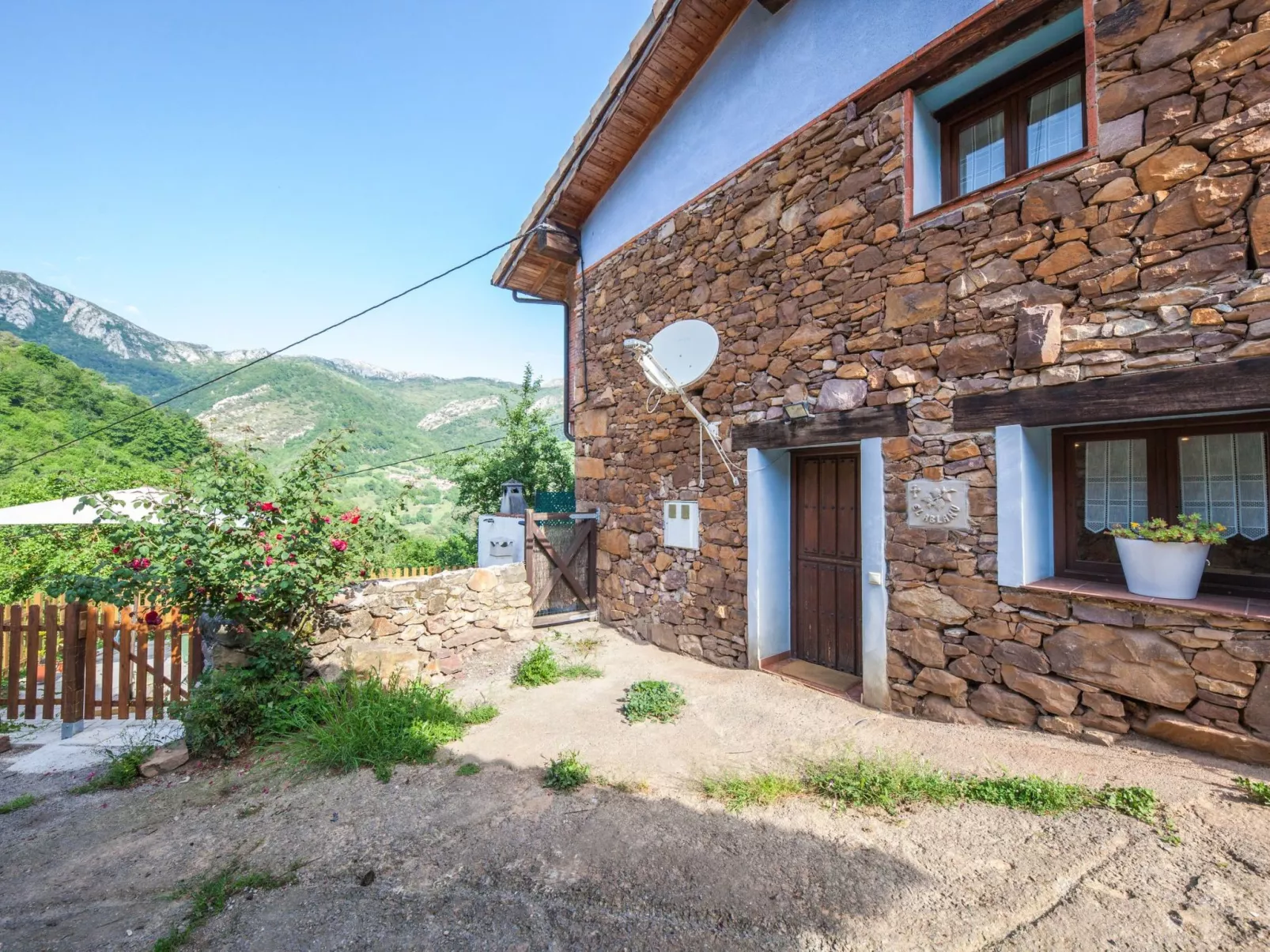 Jacuzzi, Kamin, Grill und spektakuläre Aussicht-Outside