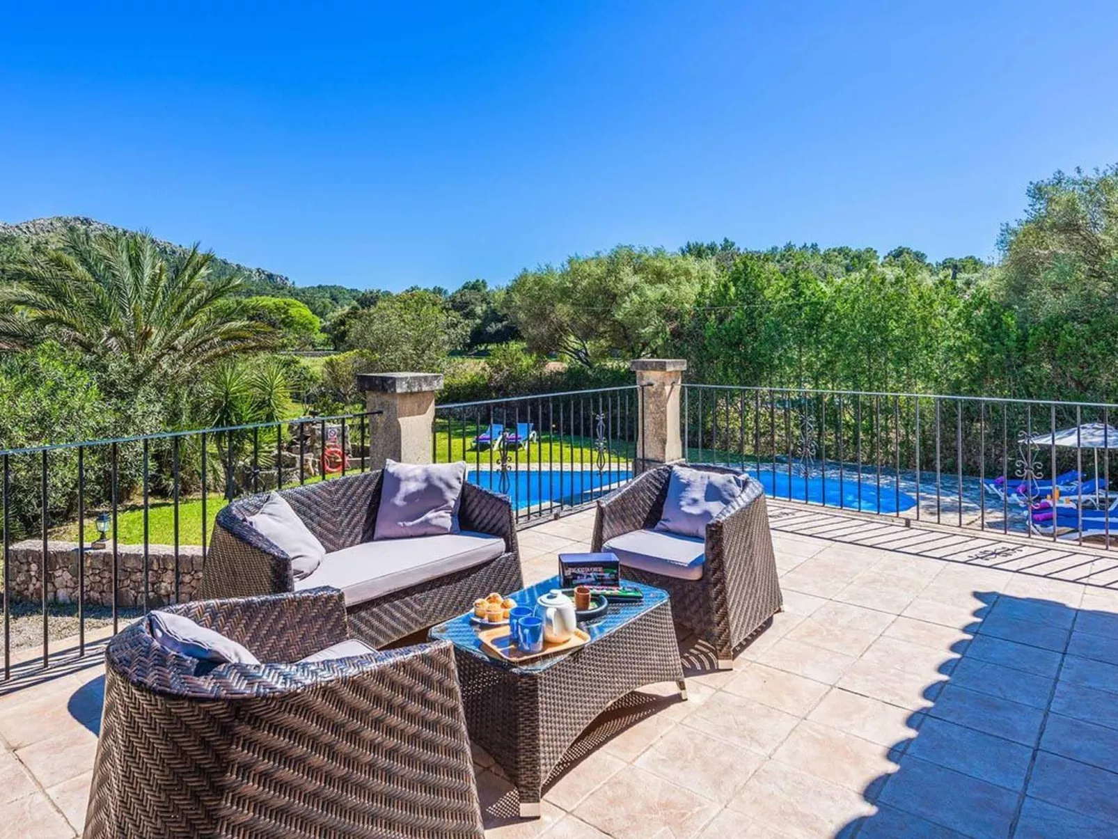 Finca Tomas, Cala Sant Vicenç-Drinnen