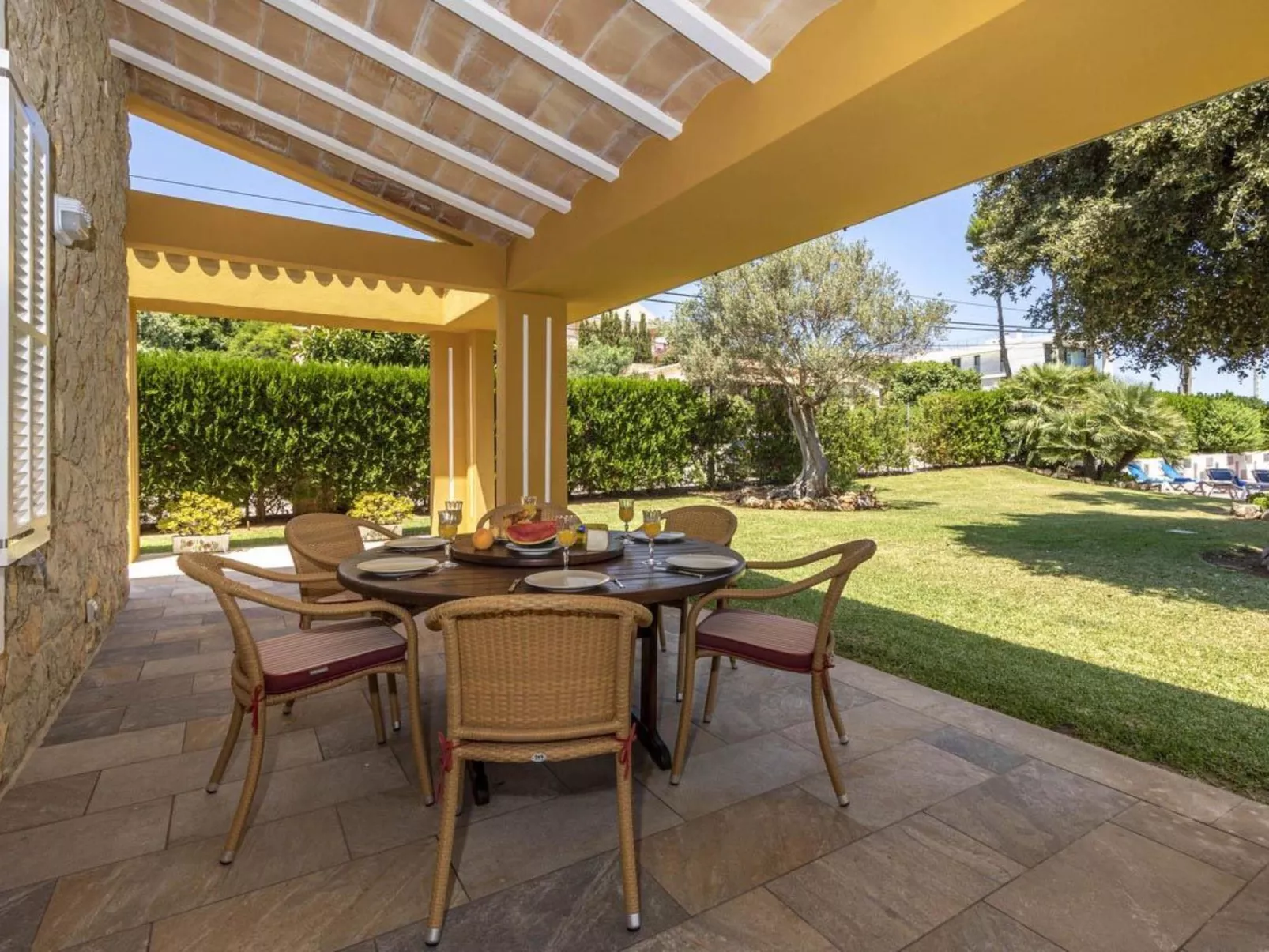 Vila Formosa Cala Sant Vicenç-Outside