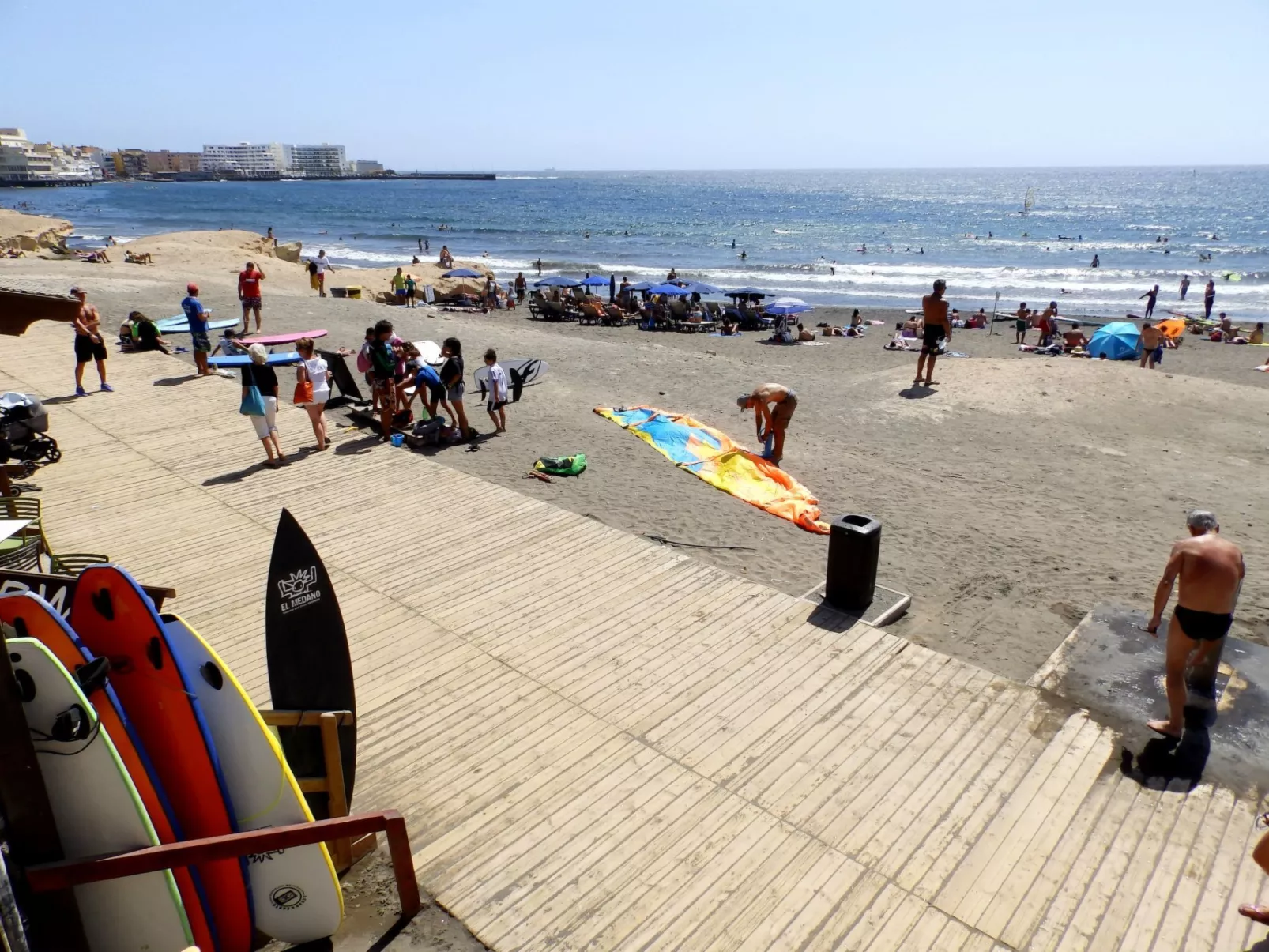 Haus mit Wifi und Terrasse direkt am Strand-Draußen