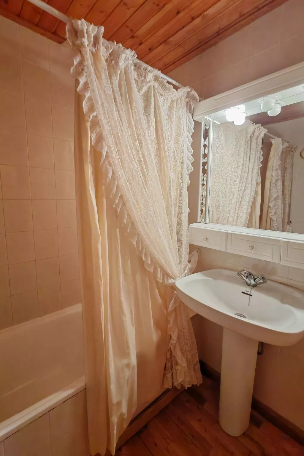 Duplex Muntanyó 2 mit Balkon und Blick auf den Berg Vall de Boí-Image-tags.info