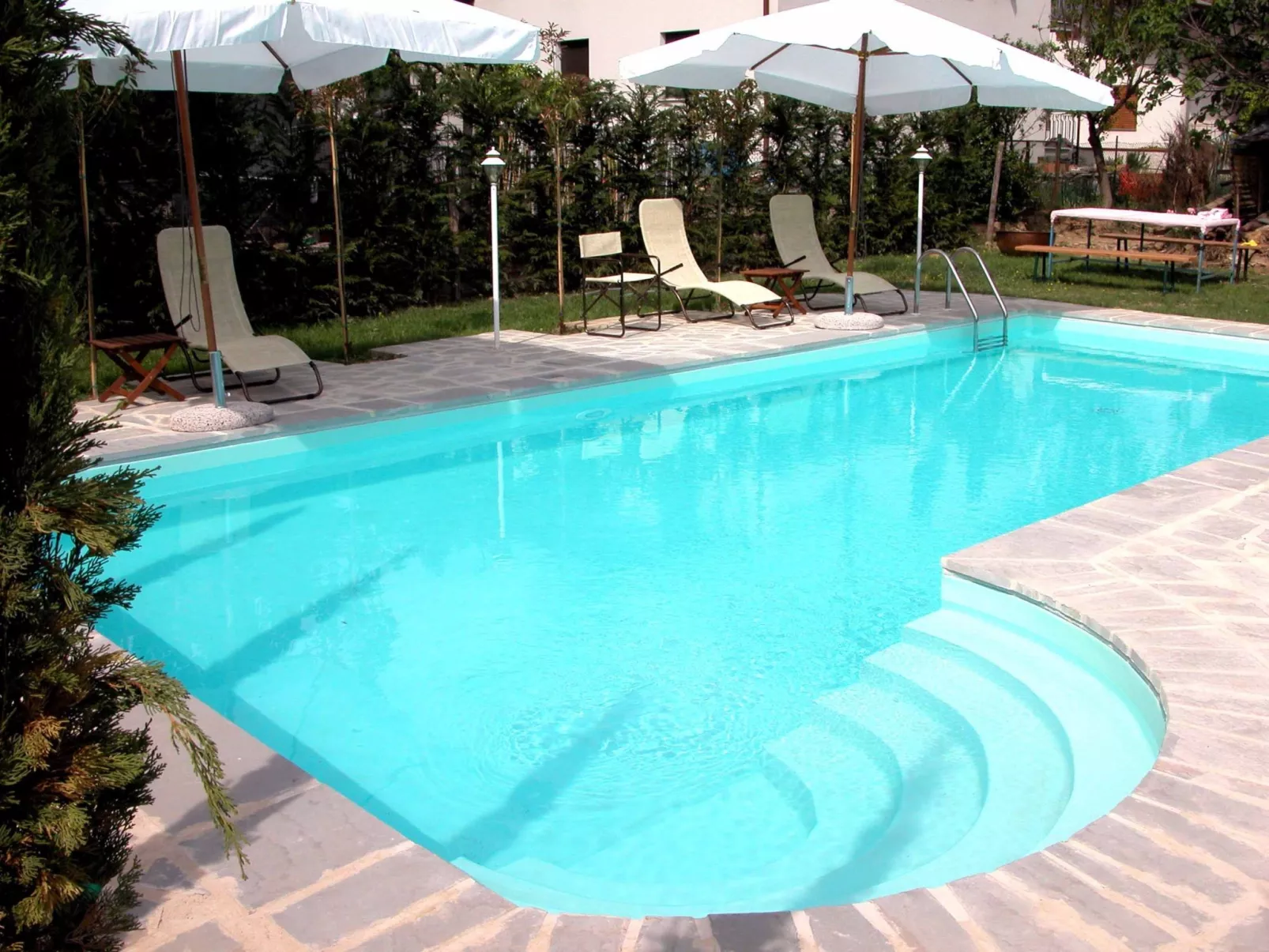 Altes Kloster und eleganter Landsitz-Outside