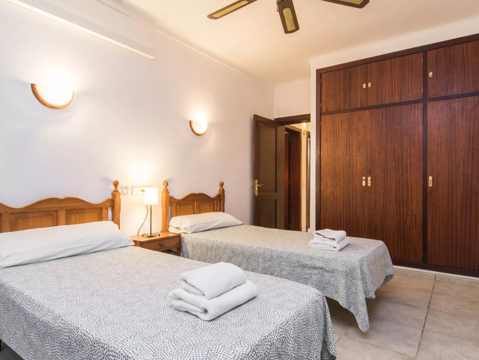 Sa Tanca nova mit Schwimmbad-Inside