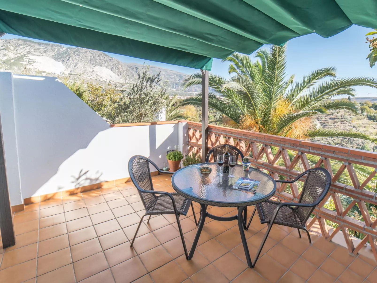 Casa El Olivo, Landhaus mit Bergblick-Outside