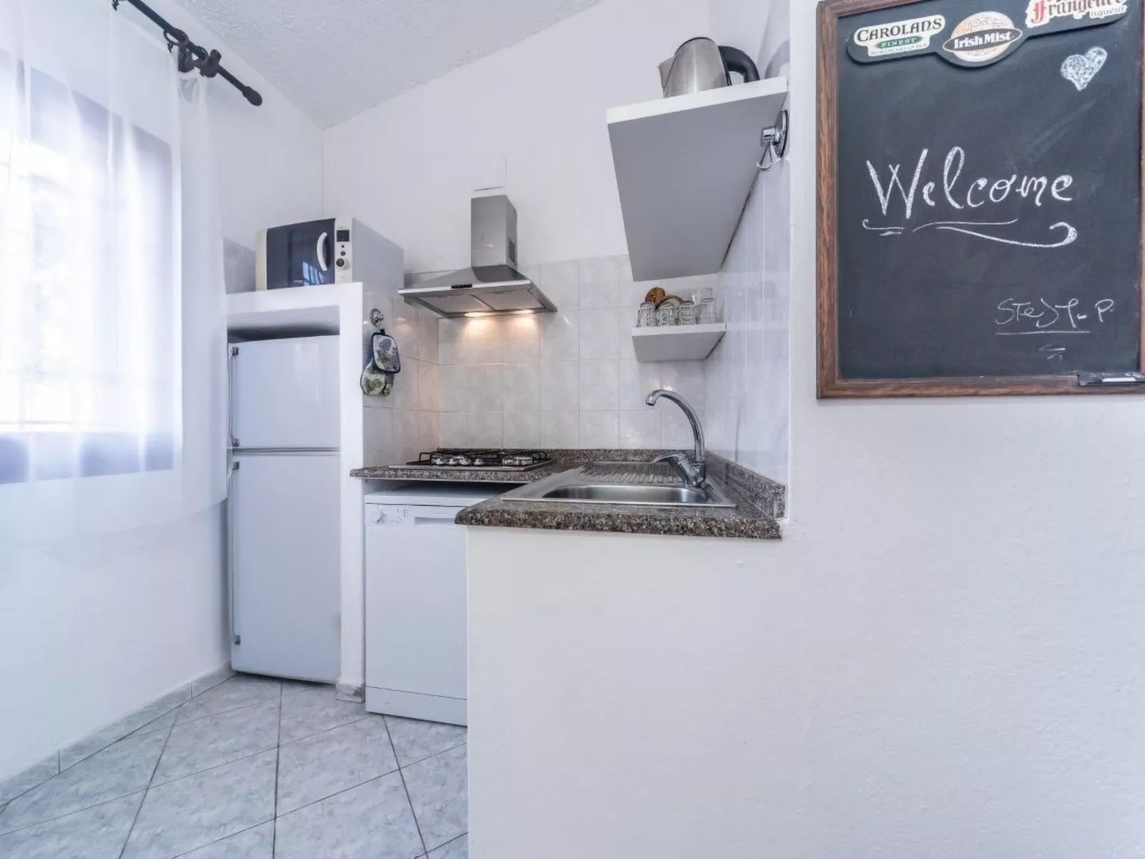 Wohnung in Villa am Meer und mit Meerblick-Dedans