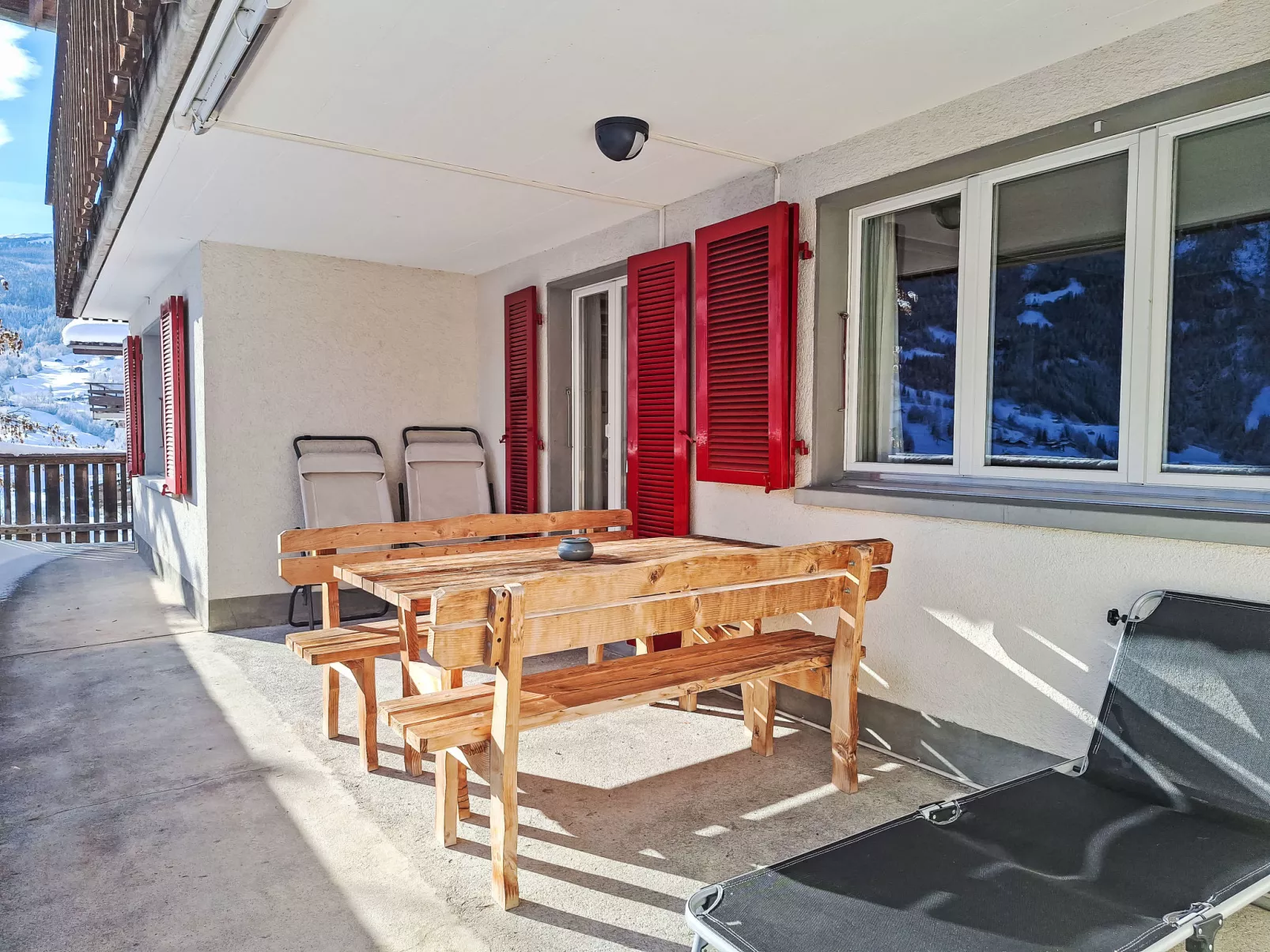 Chalet Shangri La-Outside