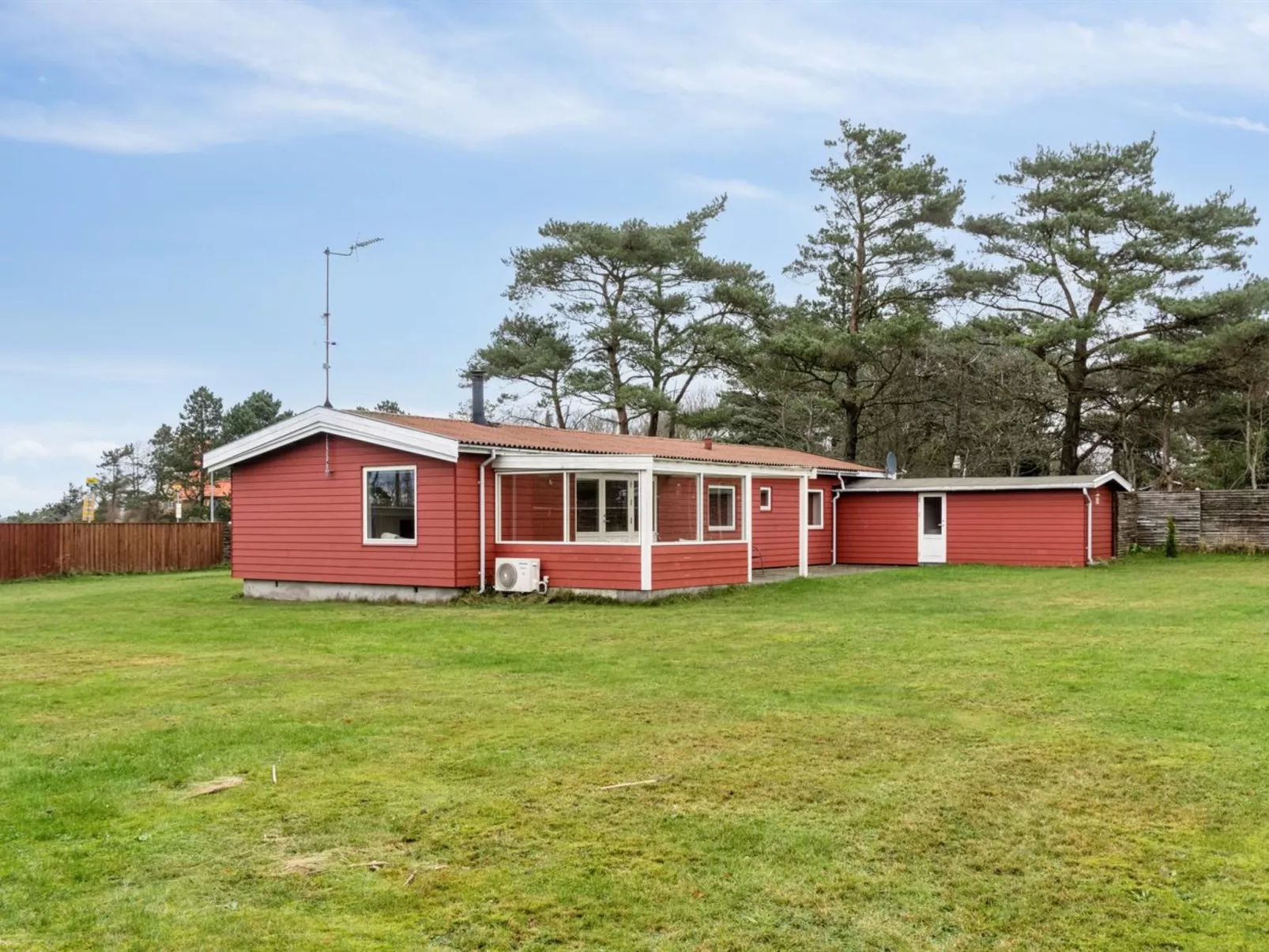 "Torbjörn" - 100m from the sea-Draußen