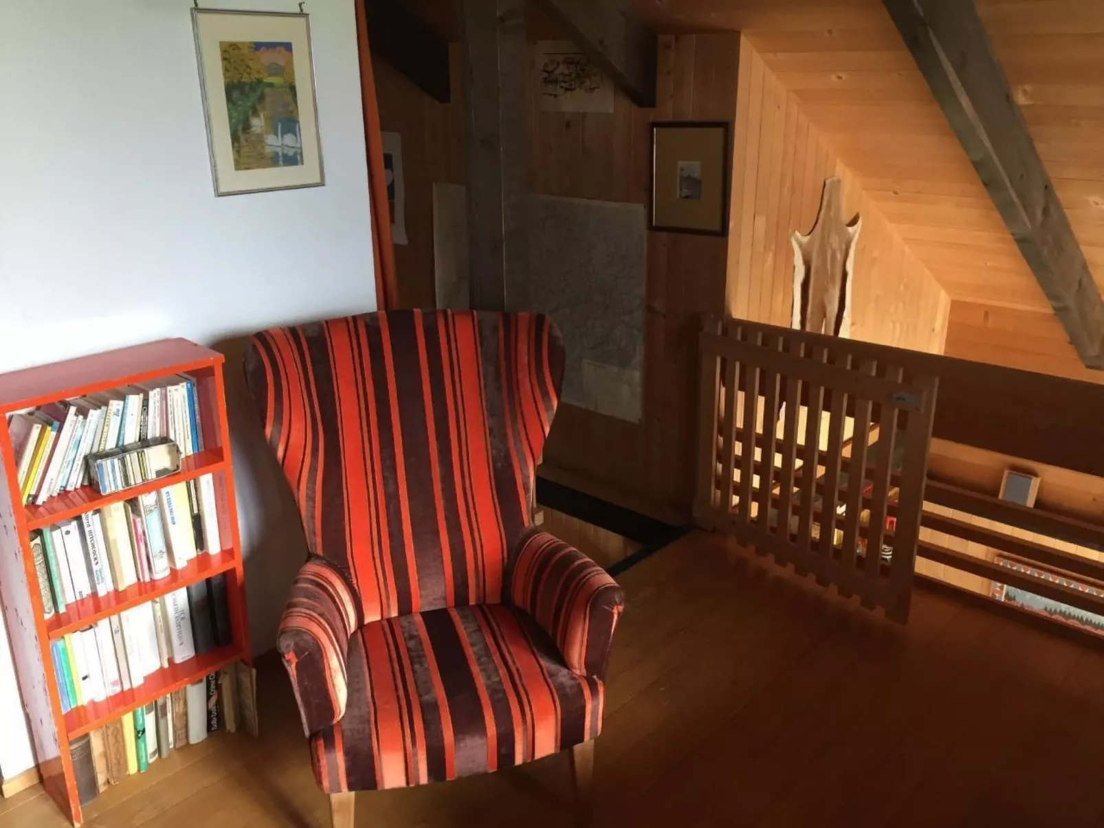 Alleinstehendes Ferienhaus-Dedans