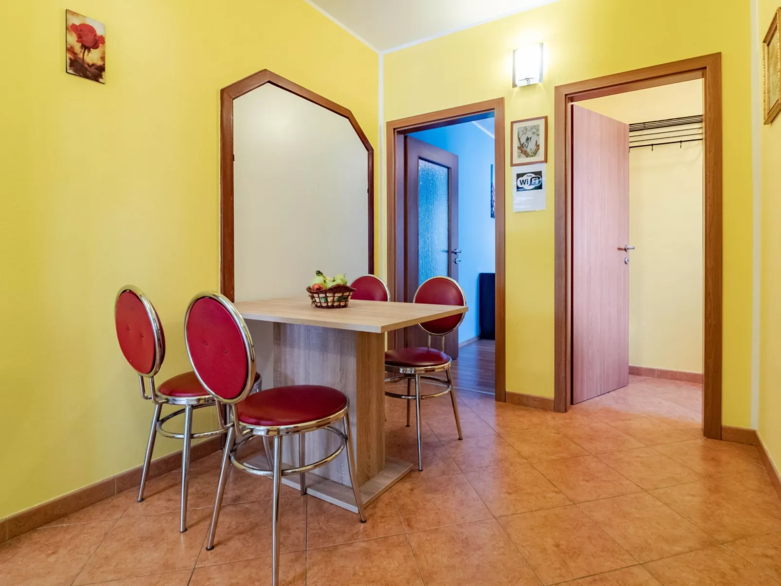 "Arijana1" mit privater Terrasse-Drinnen