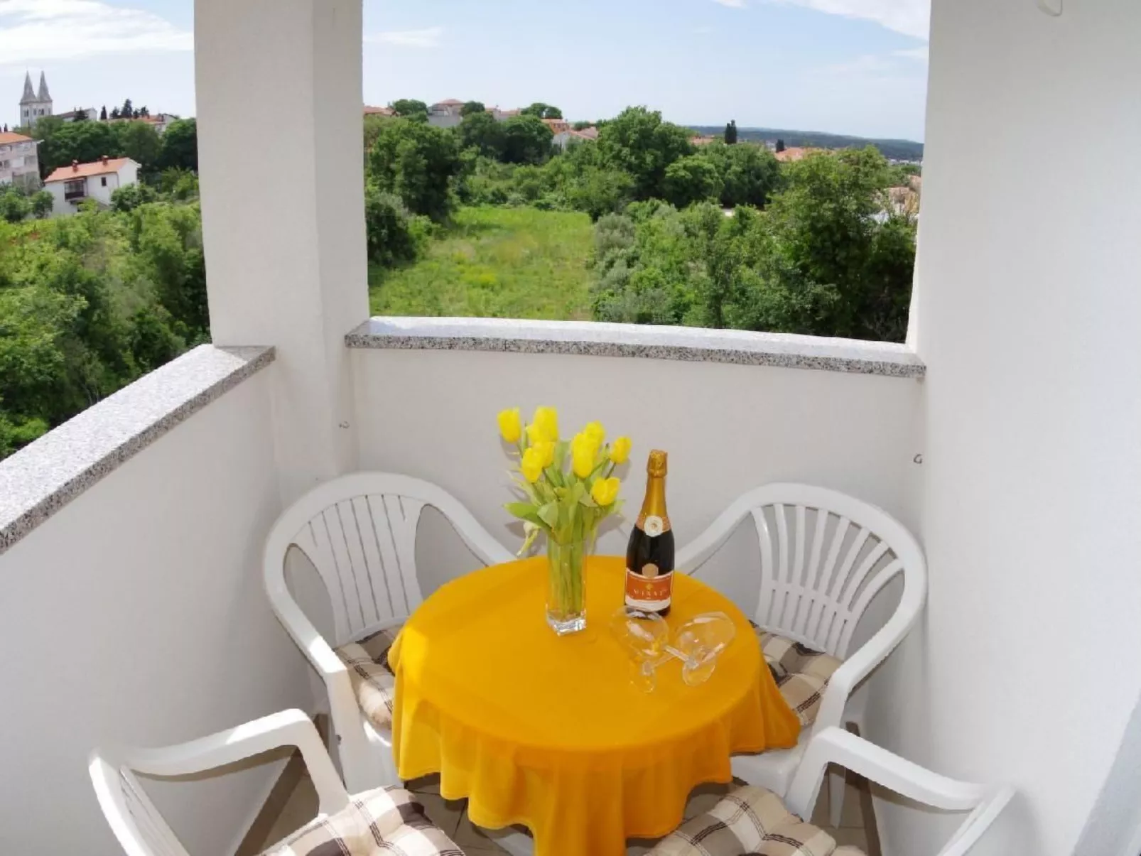 In Medulin mit Privatparkplatz-Outside