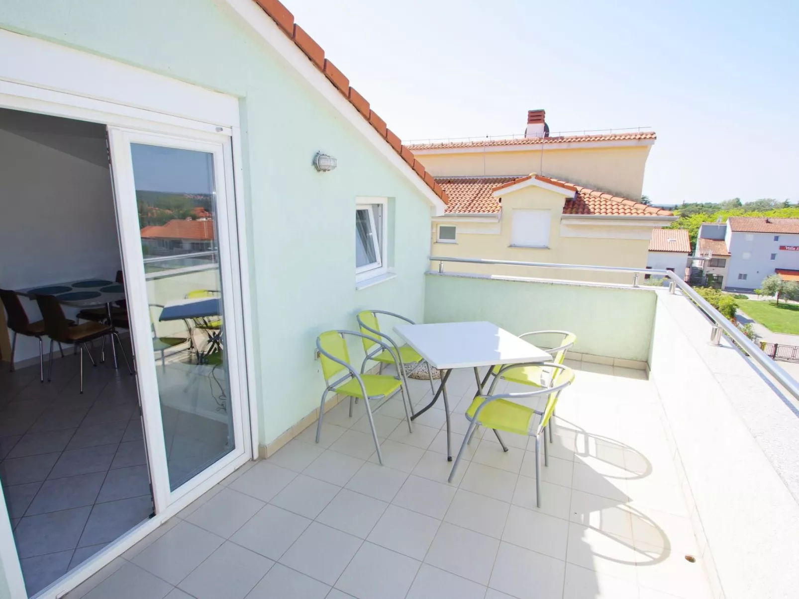 Ferienwohnung, 600 m vom Strand entfernt-Outside