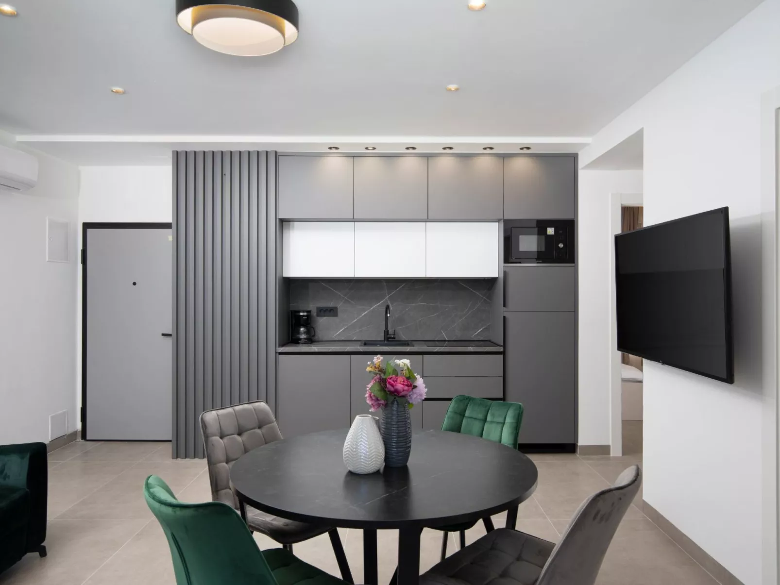 "Amore Bijeca - B6"-Inside