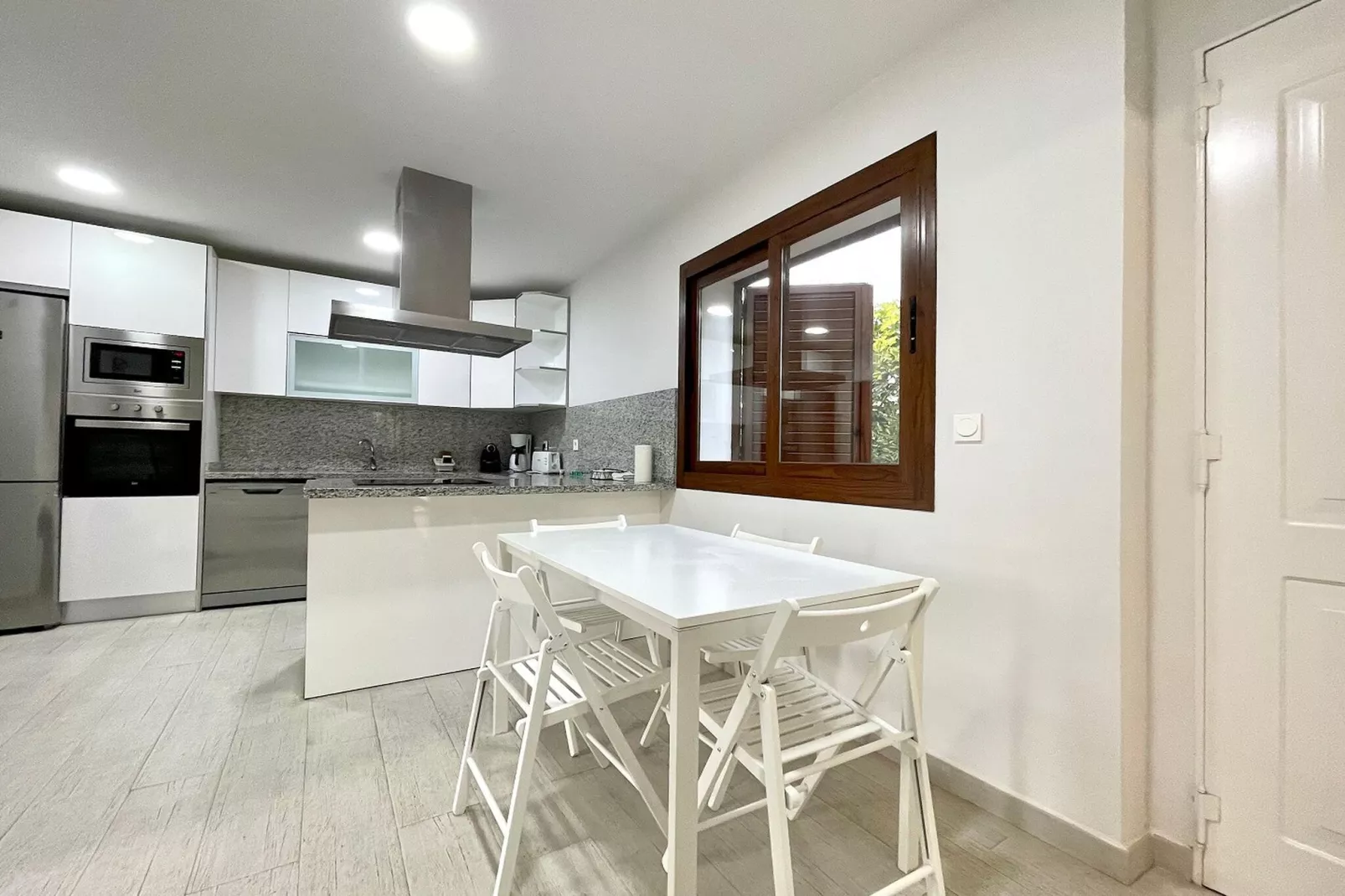 Villa Playa & Golf II-Kitchen