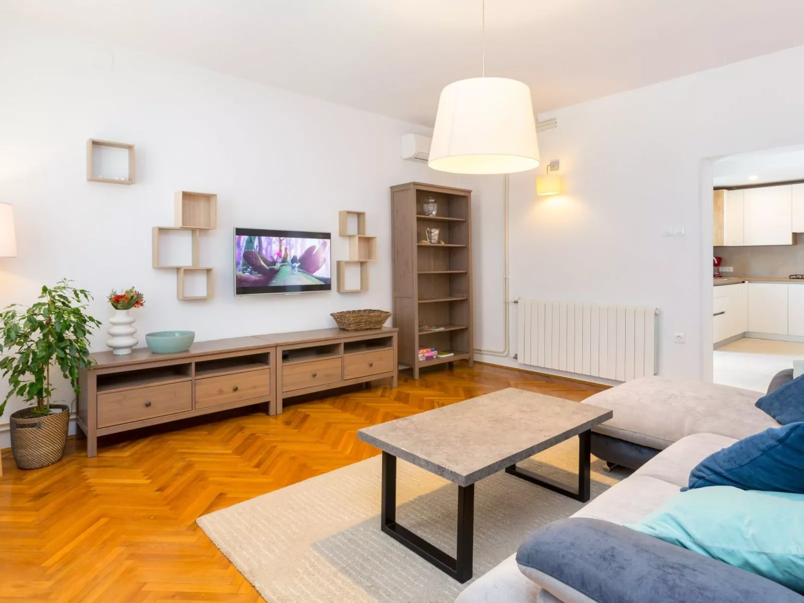 Tia, Wohnung mit Pool-Inside