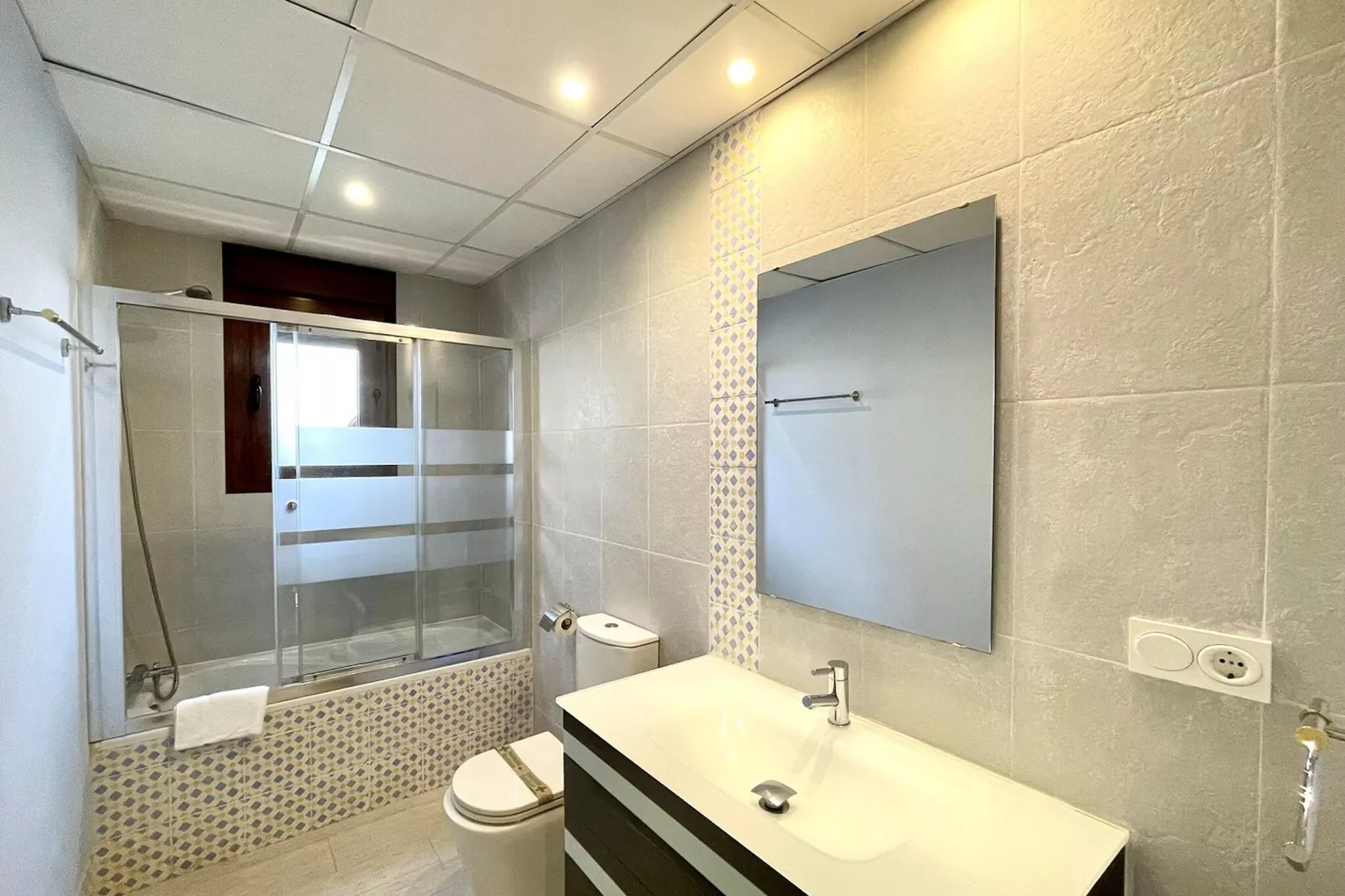 Villa Playa & Golf II-Bathroom