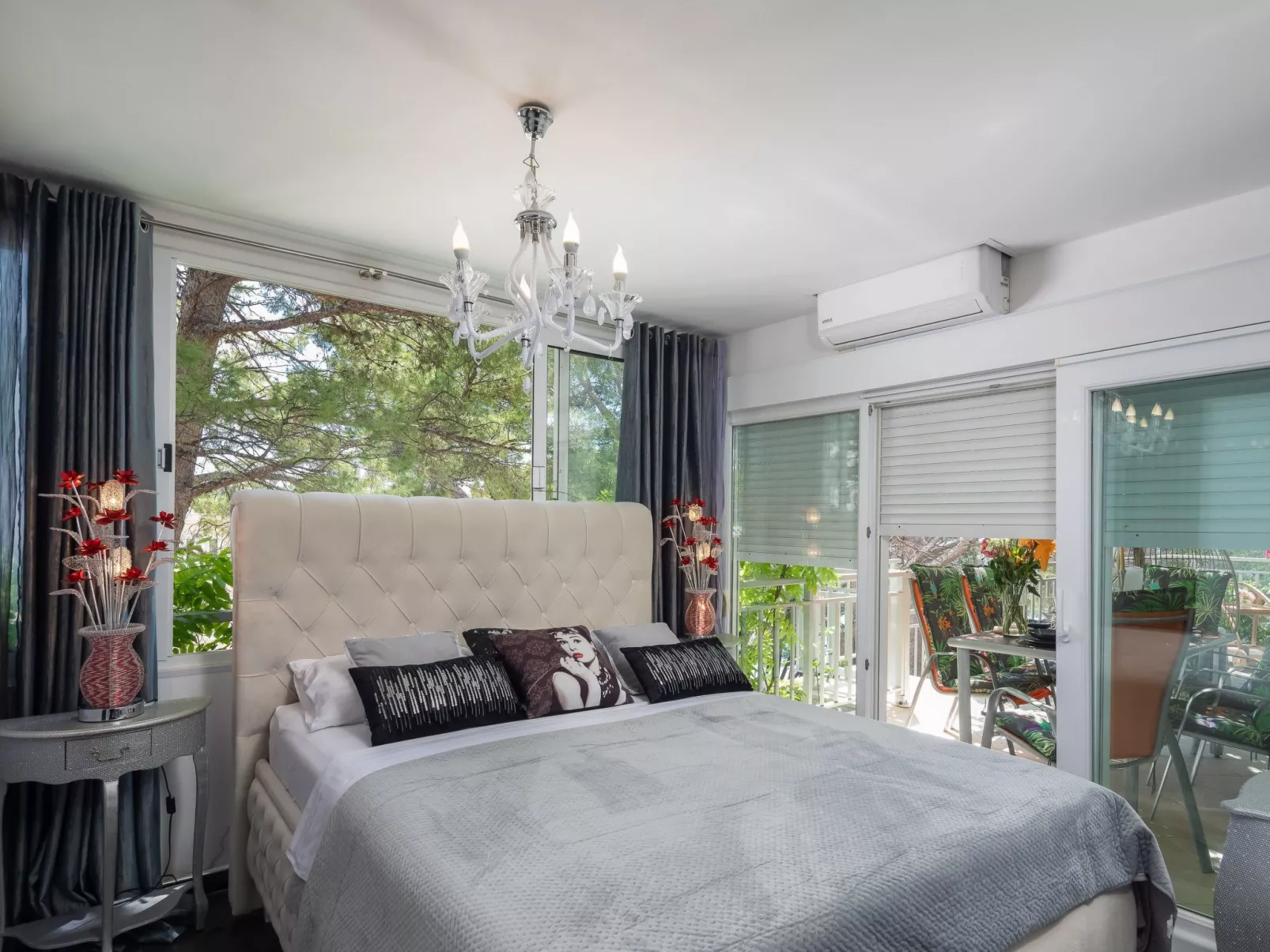 Appartement am Strand mit schöner großer Terrasse-Dedans