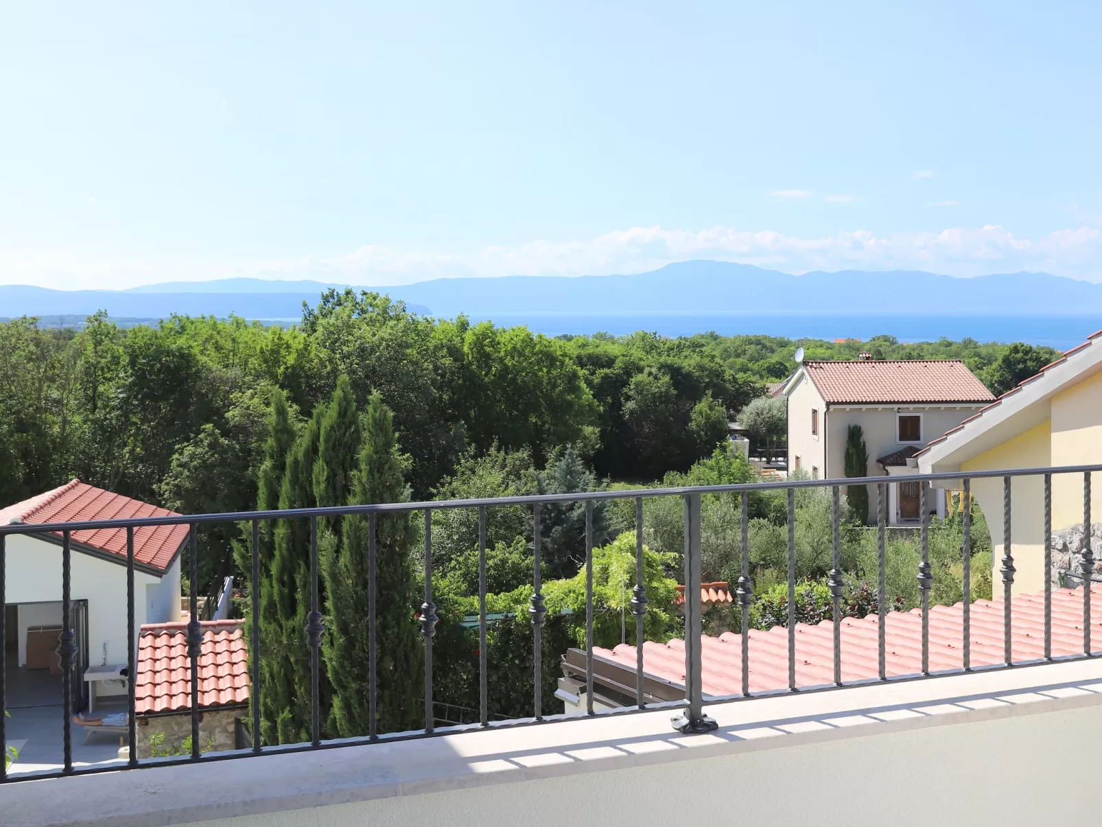 Your Dream Escape auf Krk, beheizter Pool und ir Sauna-Outside