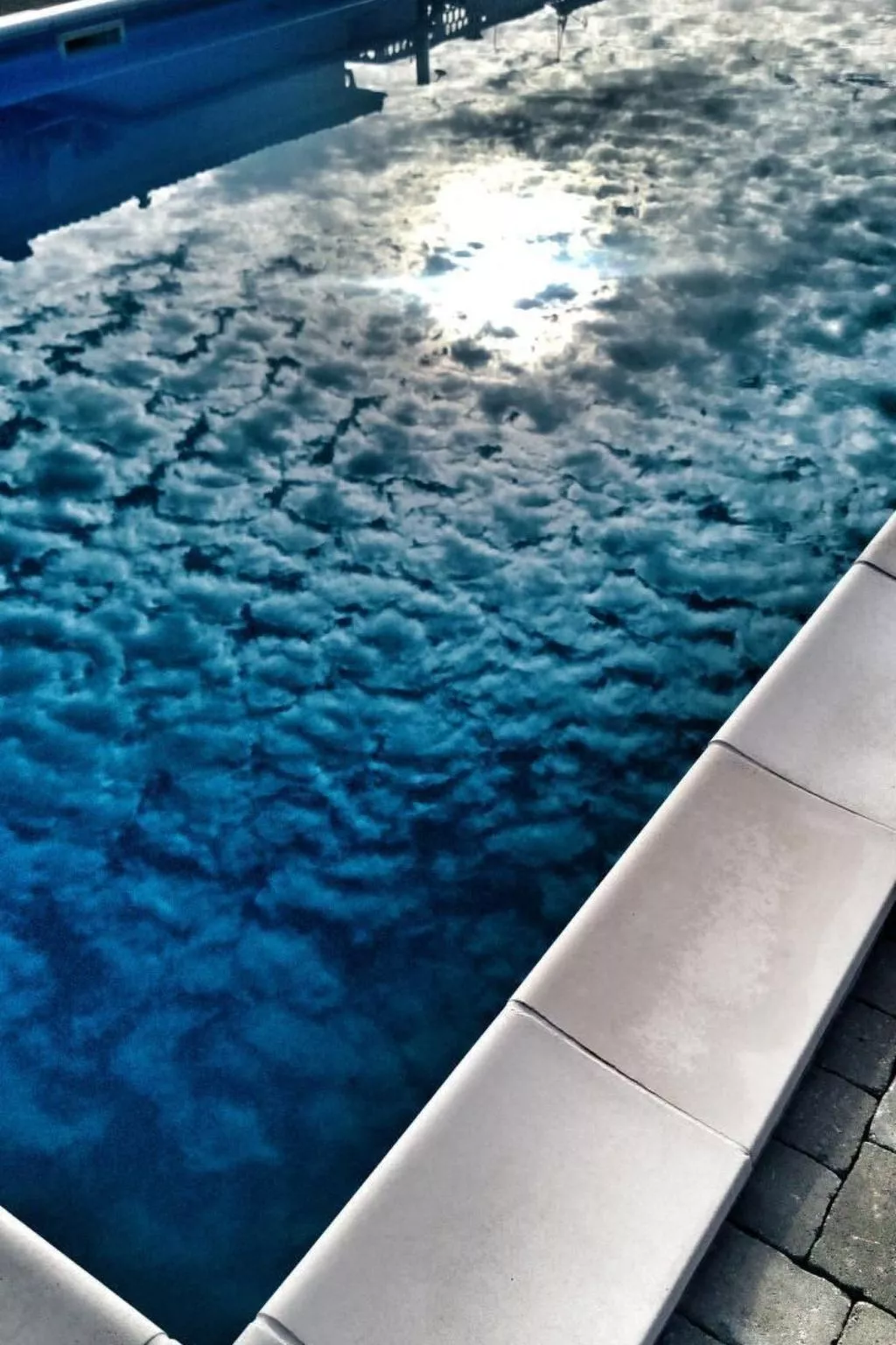 Mit Blick auf das Wasser-Outside