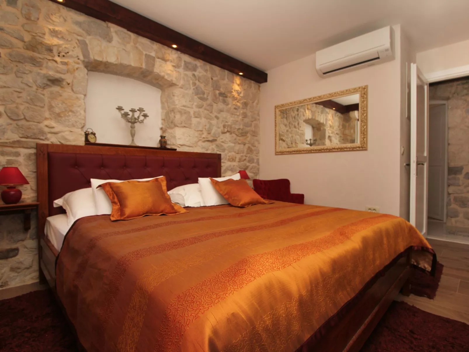 Luxuriöse Villa Kalalarga im Zentrum der Stadt-Dedans