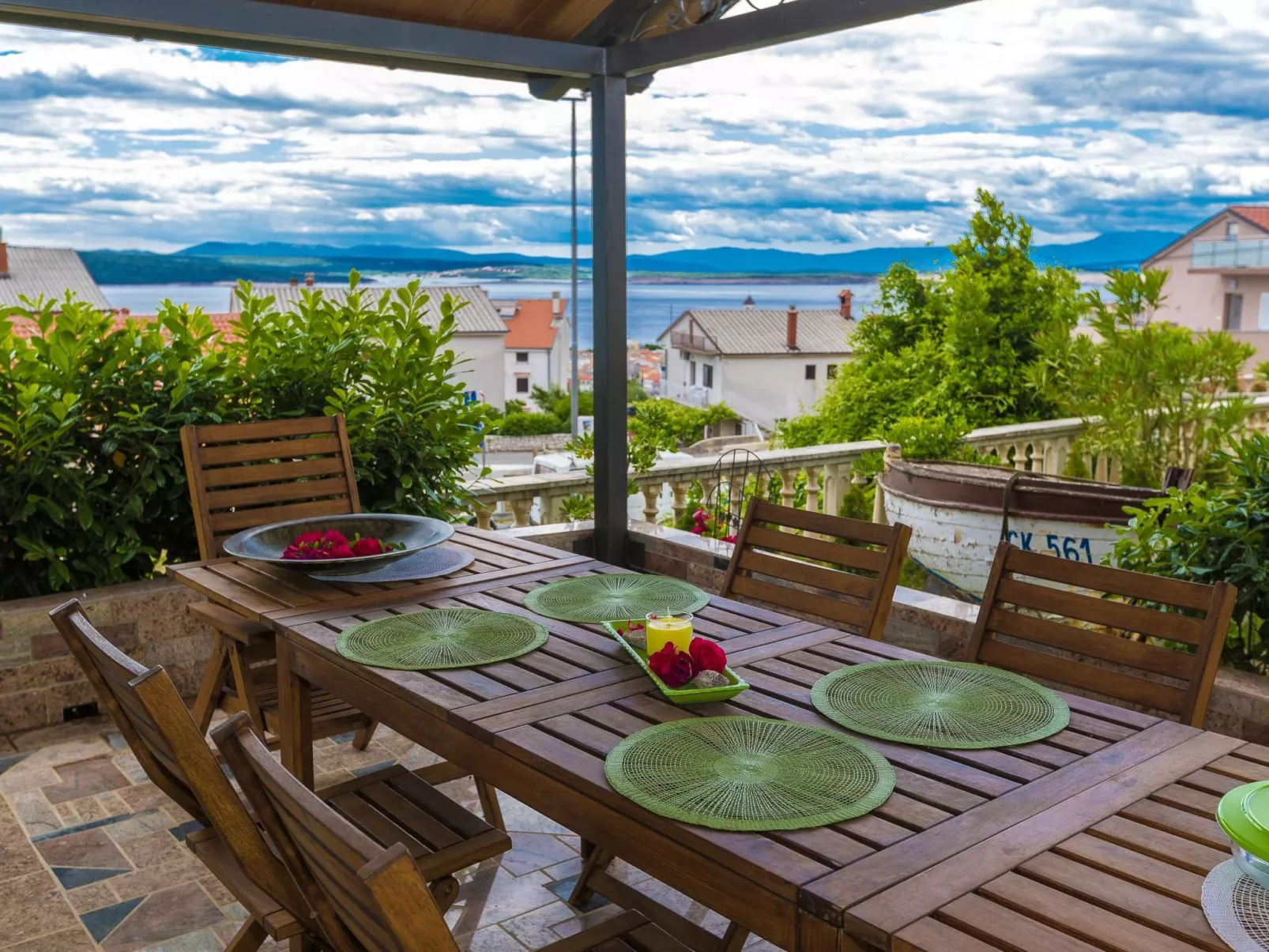 Wohnung mit großer Terasse-Outside