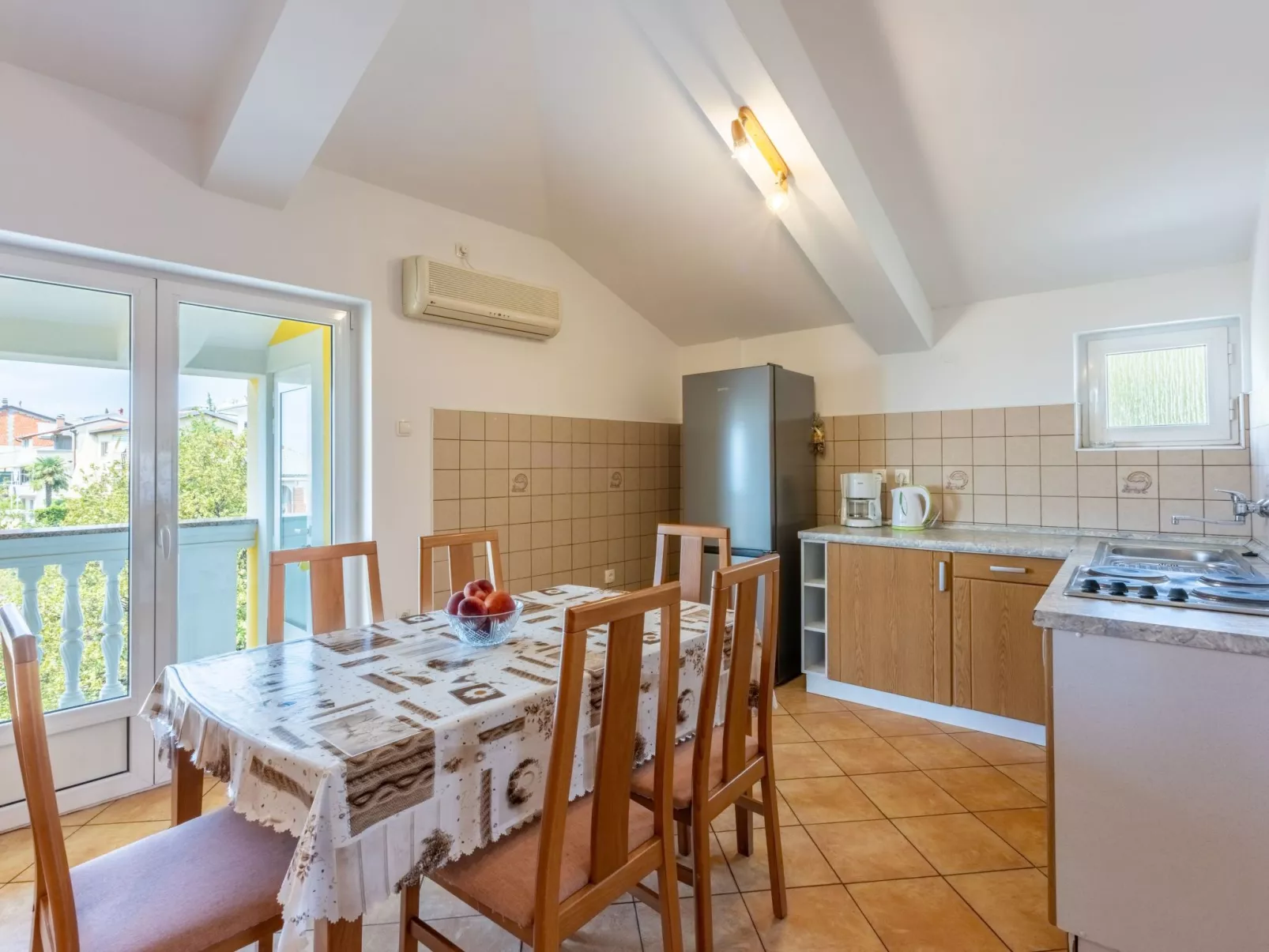 Wohnung für 6 Personen mit Balkon und Meerblick-Image-tags.info