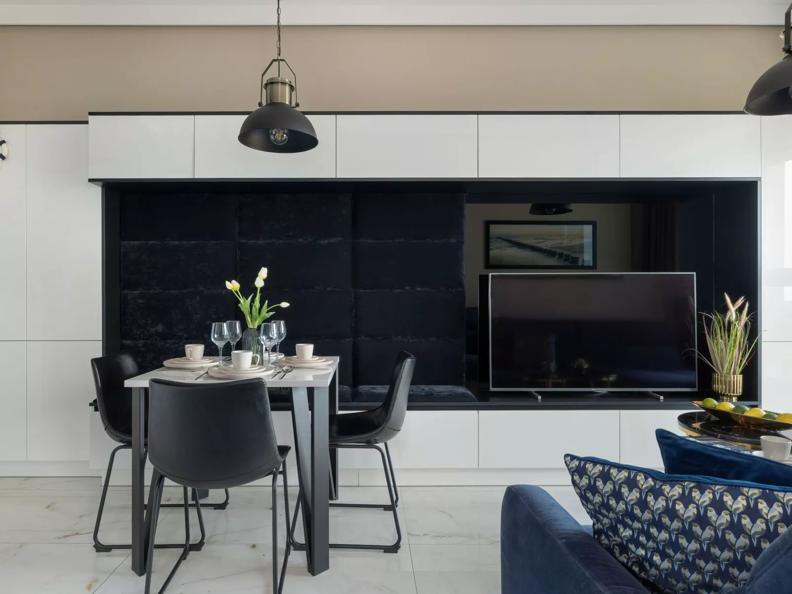 "Platan Tower 113"-Dedans