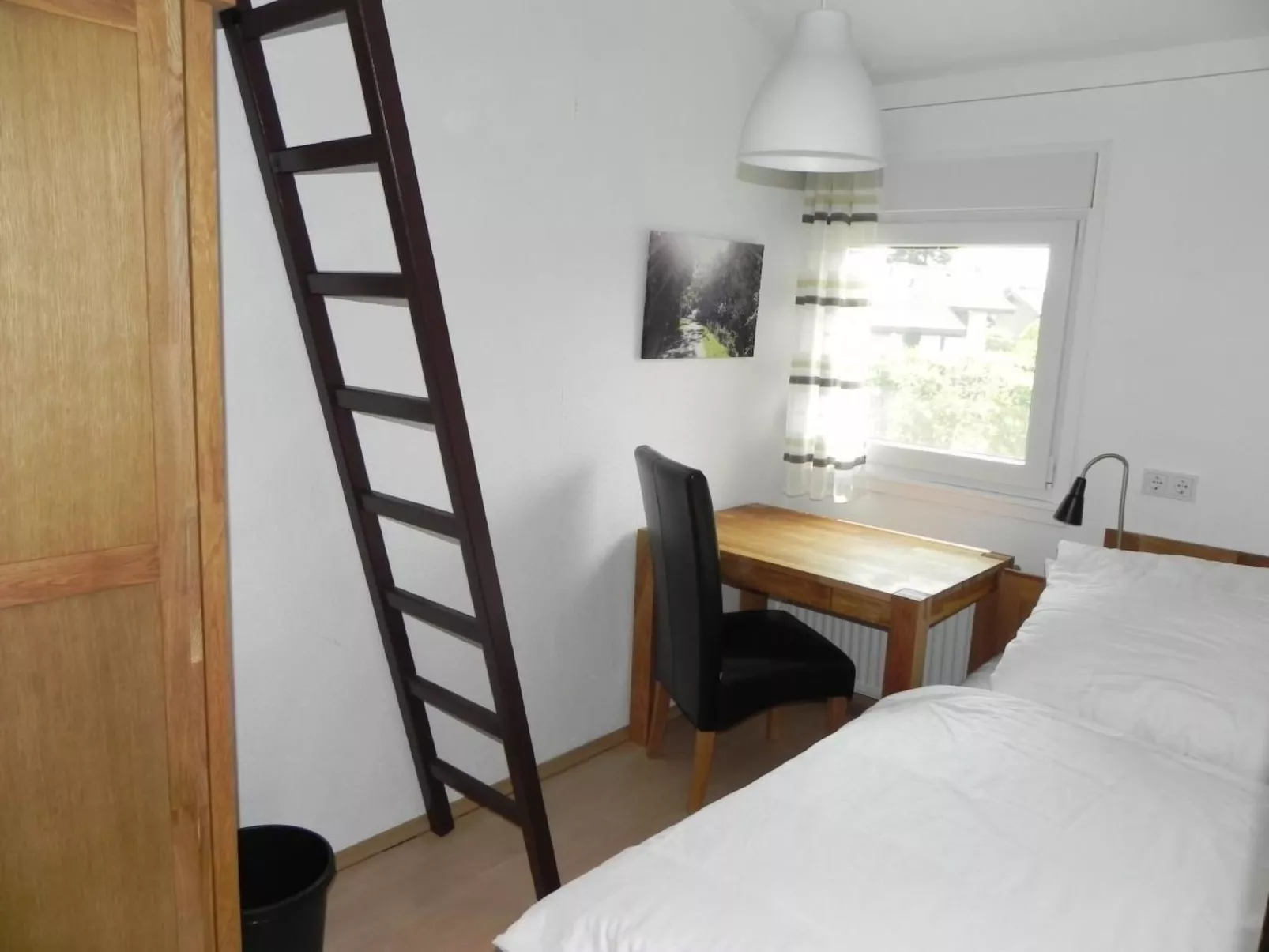 Freistehendes Ferienhaus in 2.Reihe am See-Image-tags.info