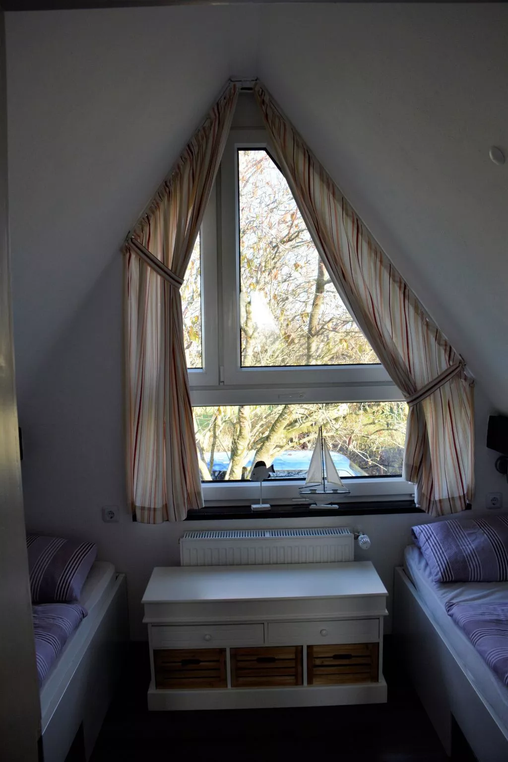 Nurdachhaus Klabautermann mit Terrasse und Garten-Dedans