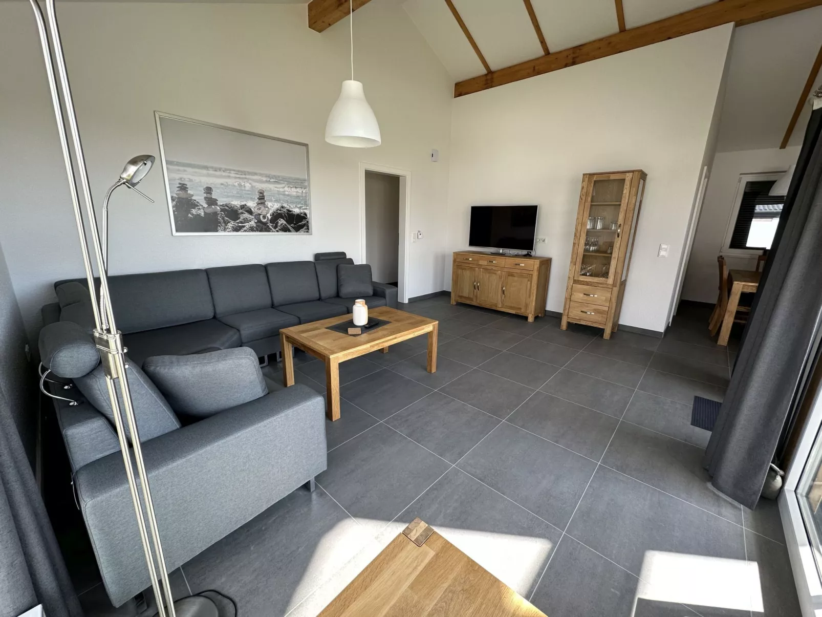 G6 Freistehendes Haus mit Garten und Wallbox