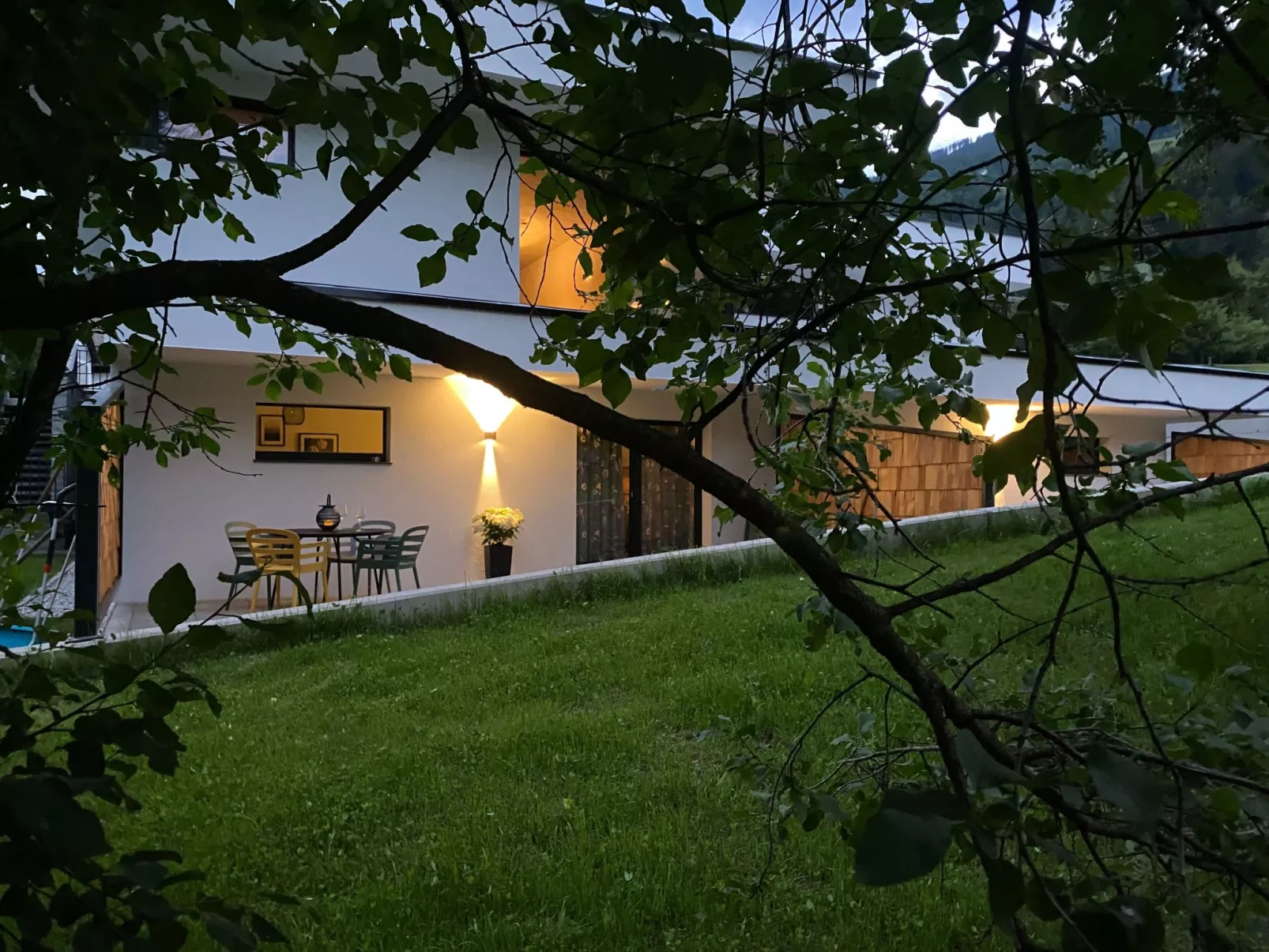 Appartement in Schönwies mit Garten und Terrasse-Outside