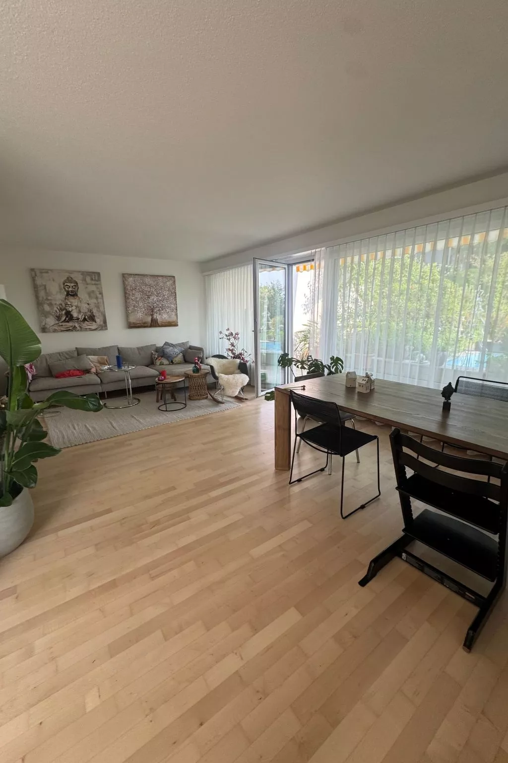 Silent Escape-Inside