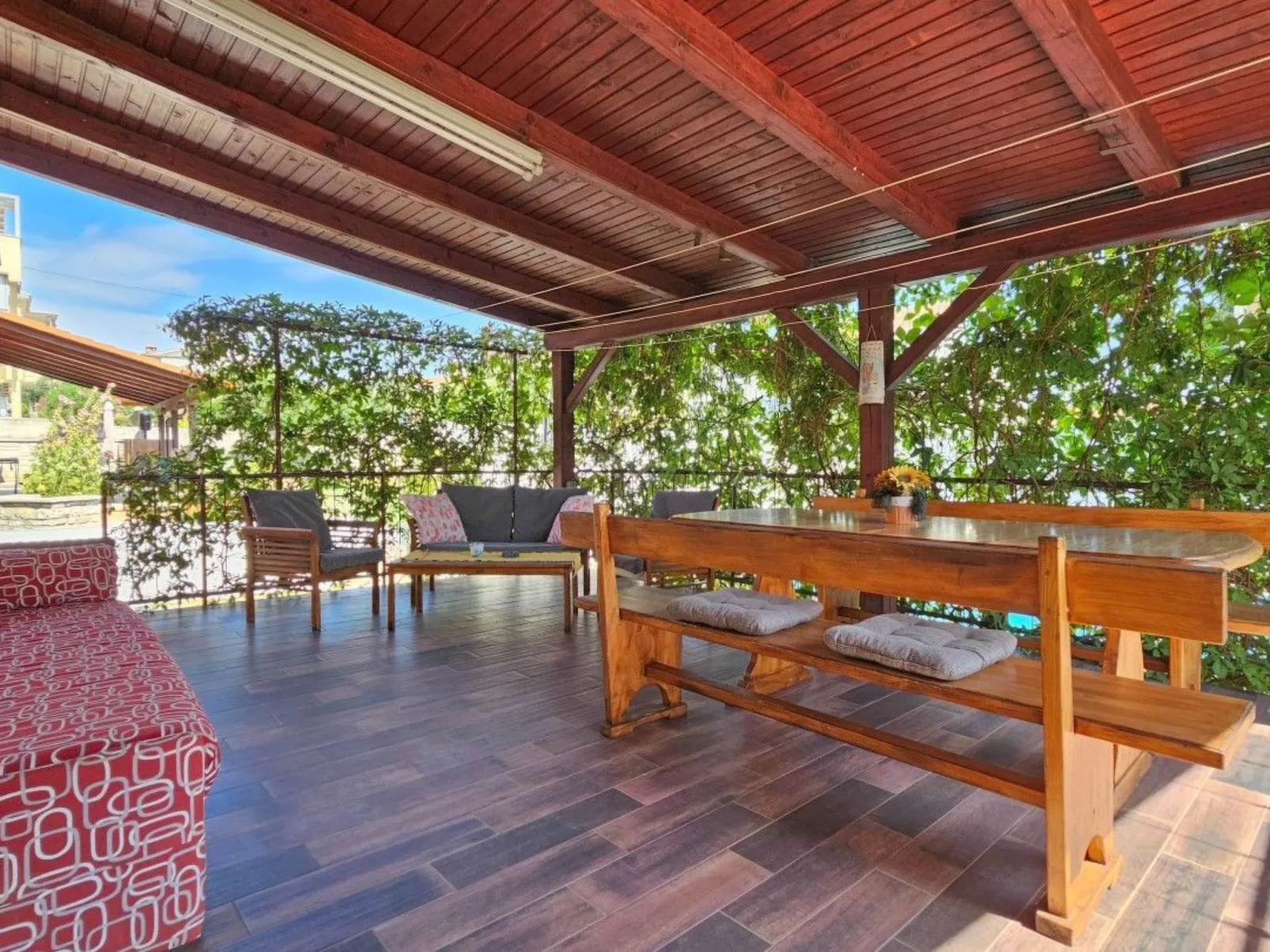 Toni -Wohnung im Erdgeschoss-Dehors