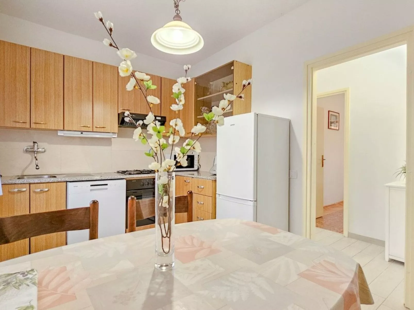 Wohnung 80m vom Meer mit Terrasse-Drinnen